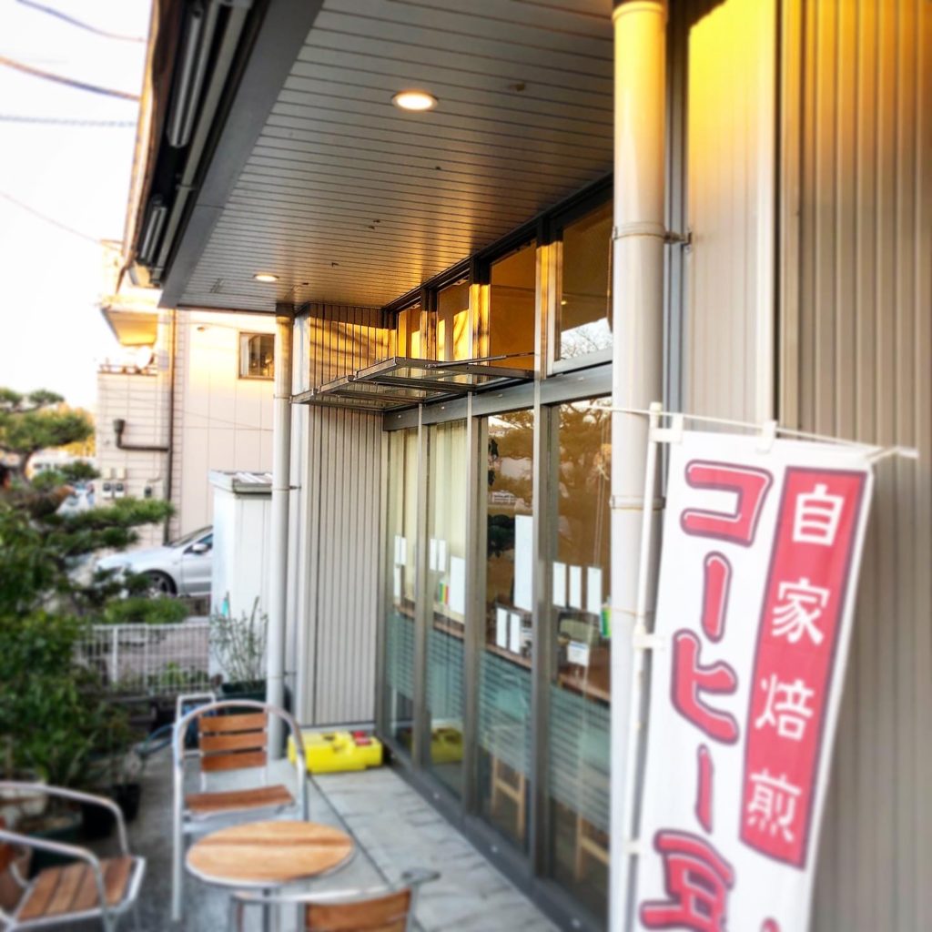コロナ対策で換気窓がずっと開いていた